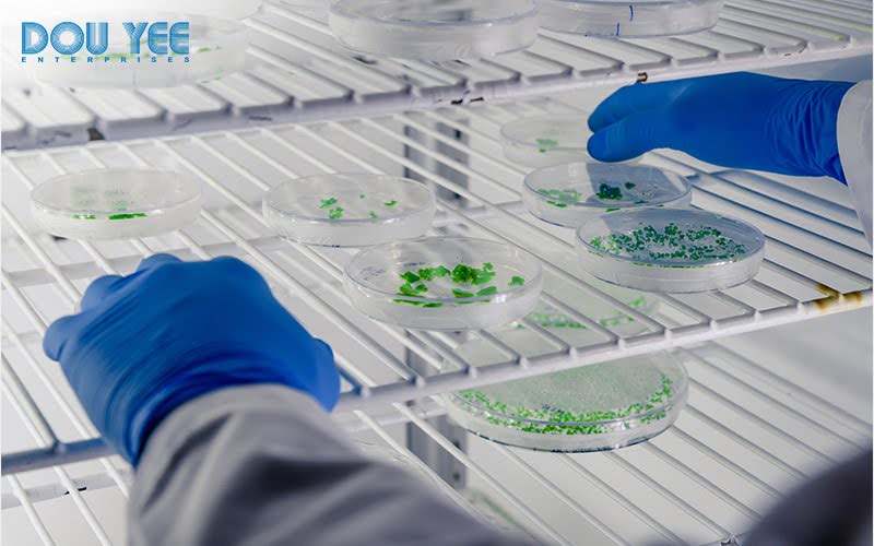 The Role of Lab Refrigerators and Centrifuges in Healthcare